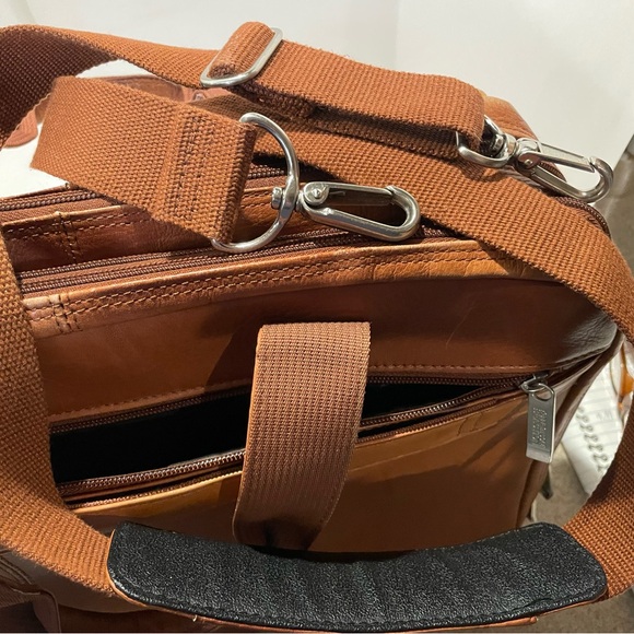 Kenneth Cole Reaction Brown Leather Briefcase - Picture 12 of 16